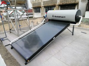 Máy nước nóng cao cấp Solahart Sunheat 150L lắp trên mái bằng tại Quận 5 TP HCM.